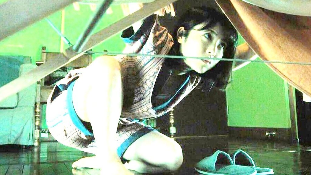 浜辺美波　ブラチラ